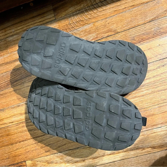 Kids black adidas mesh lace up athletic shoes - Picture 4 of 9